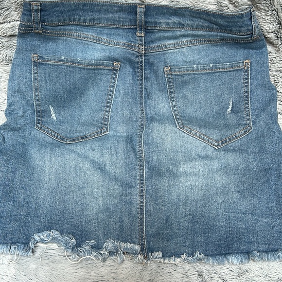 Rewash, size 9 denim skirt - Picture 3 of 3